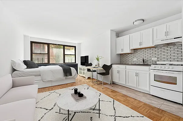 Rented by Compass | media 9