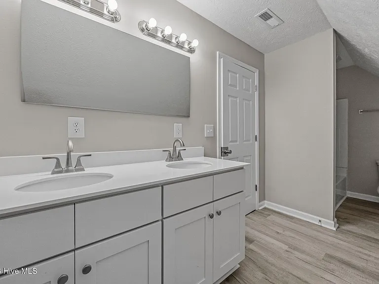 5312 Swanns Station Rd — Photo 36
