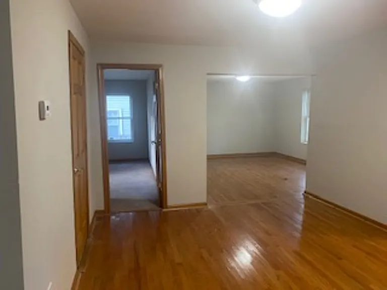 1012 Warner Ave — Photo 5