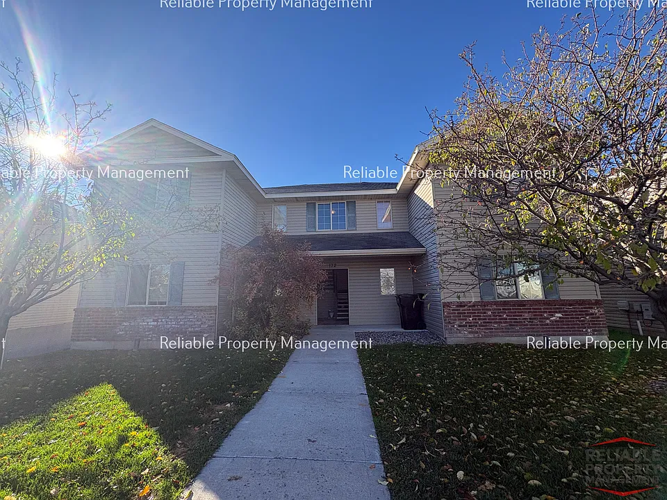 172 Stockham Blvd #B