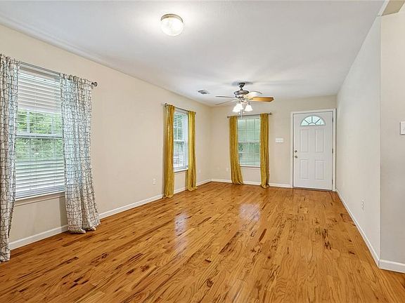 4th image of 23342 Jarrell Rd