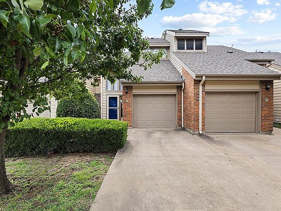 2nd image of 106 Summer Place Cir