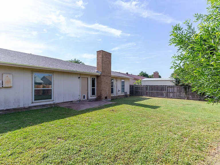 1733 Chucker Ct — Photo 27