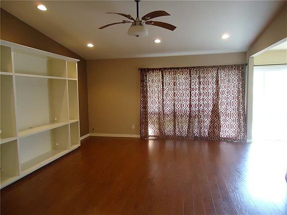 4th image of 2130 Bowie Dr