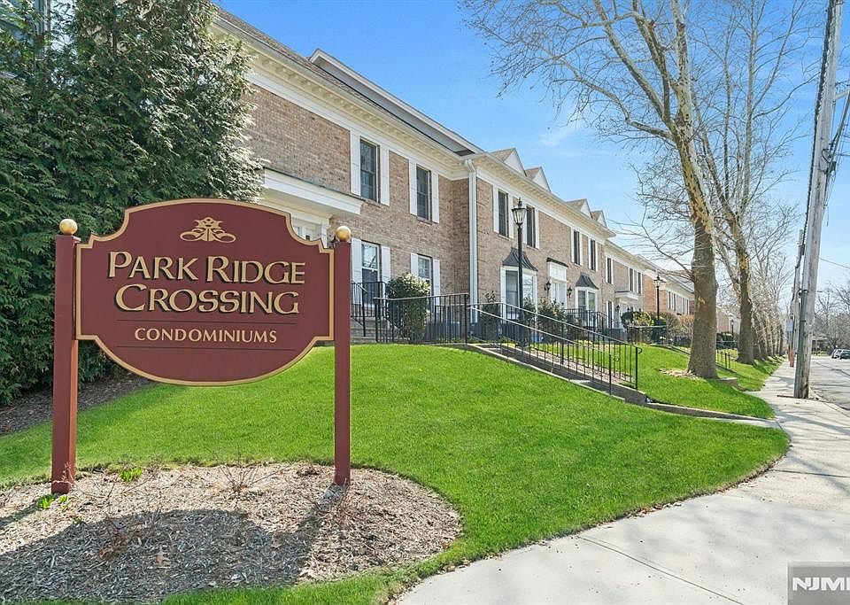 1st image of 7 S Maple Ave #7B