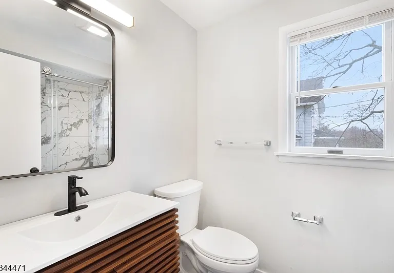 15 Madison Ave — Photo 18