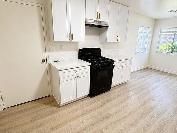 5th image of 34700 Marcia Rd APT 4