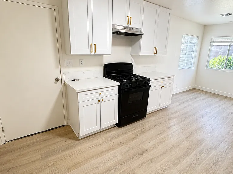 34700 Marcia Rd #4 — Photo 5