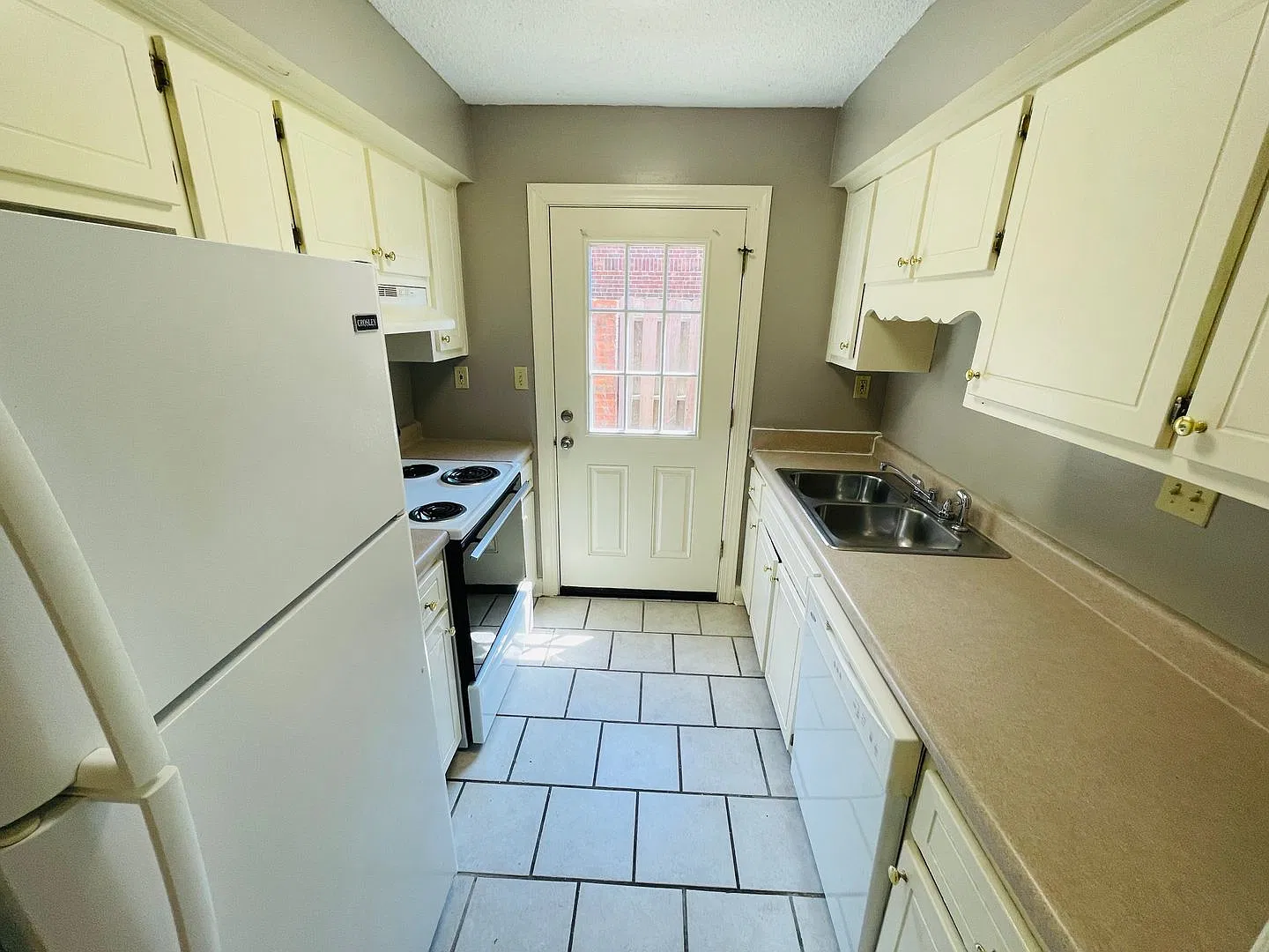 3BR/3BA For Rent — Photo 4