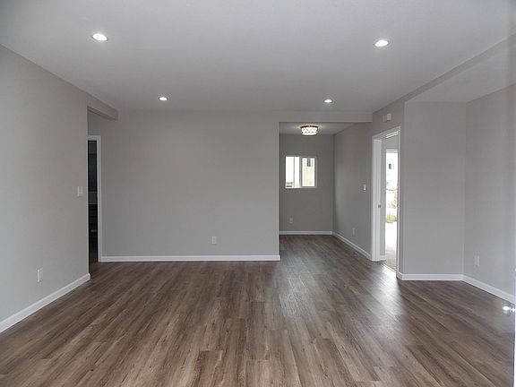 3rd image of 3237 Fairmount Ave
