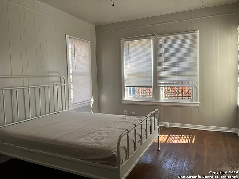 309 E Lullwood Ave — Photo 10