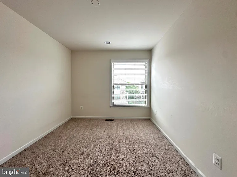 23451 Epperson Sq — Photo 37