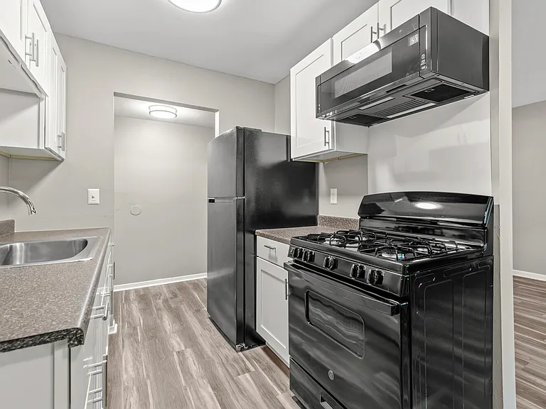Country Meadows Apartments — Photo 7