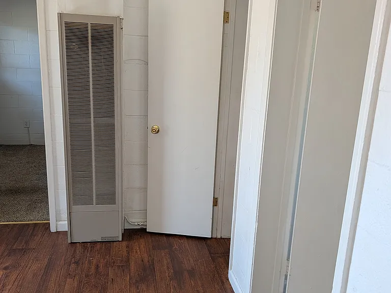 Burke Hill Dr — Photo 1