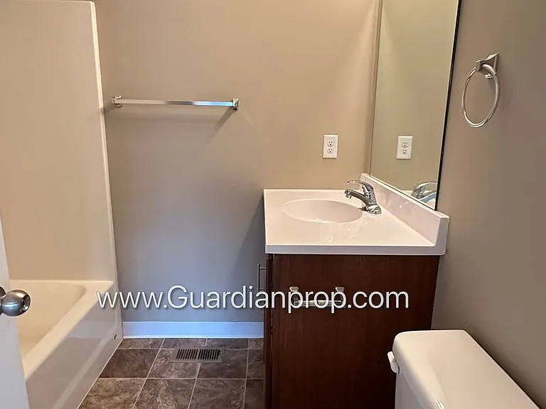 9927 Vera Cruz Ln N — Photo 21