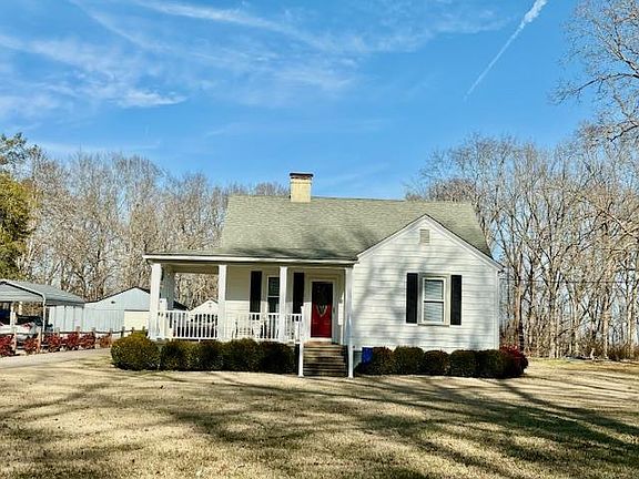 2nd image of 136 Parkway Dr