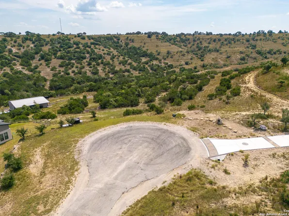 50 thriving oak LOT 050, Blanco, TX 78606