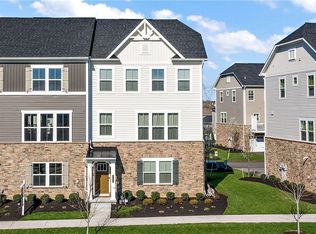 638 Amarth Ln, Cranberry Township, PA