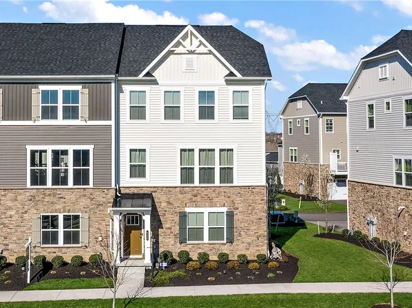 638 Amarth Ln, Cranberry Township, PA 16066