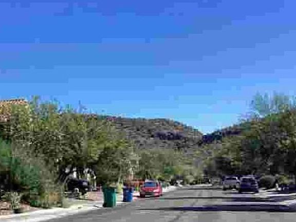 Exterior Neighborhood (street photo)