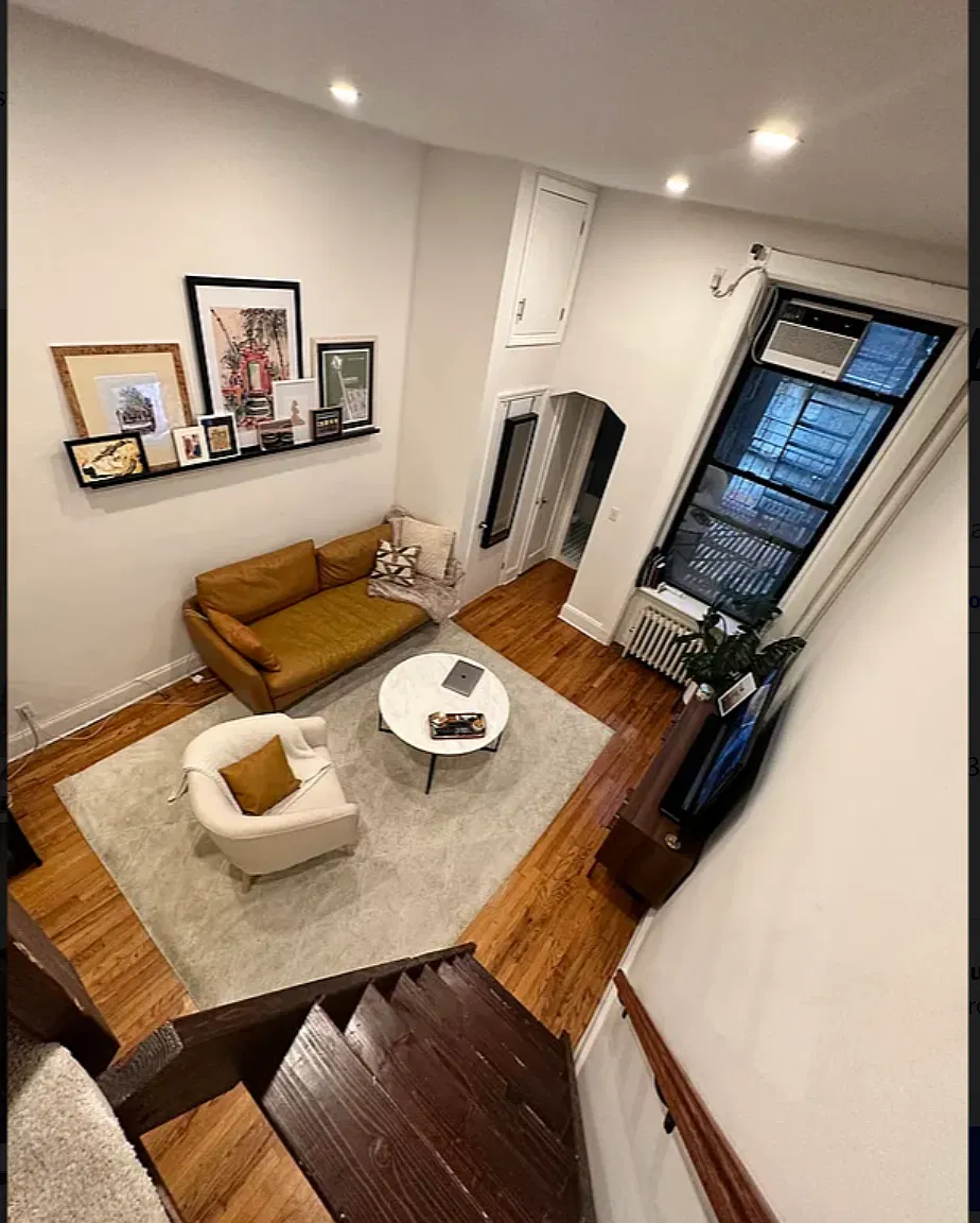 69 8th Avenue — Photo 2