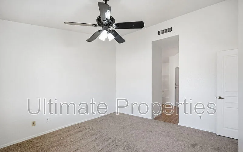 3 bed, 2.0 bath, 1246 sqft, $1,795 — Photo 4