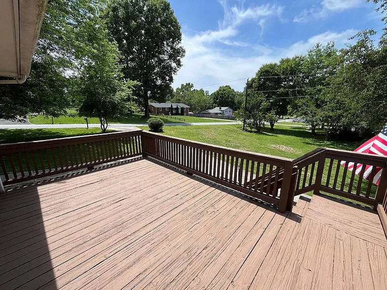 370 Farmbrooke Ln — Photo 40