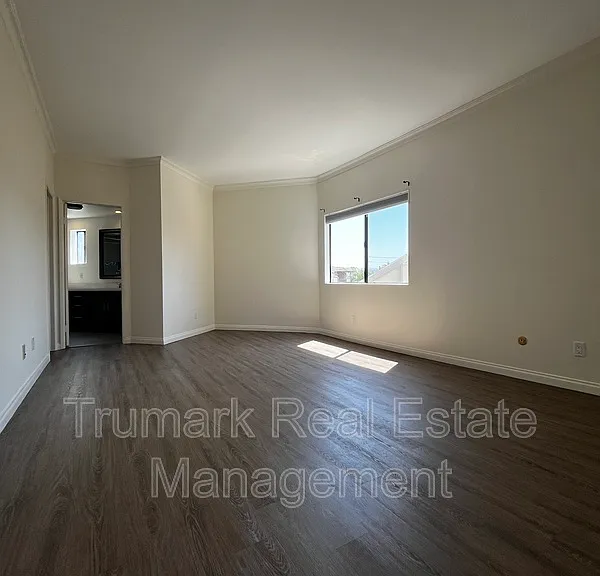 412 N Kenwood St #304 — Photo 18