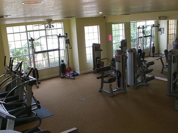 5th image of 150 Eastlake Club Dr