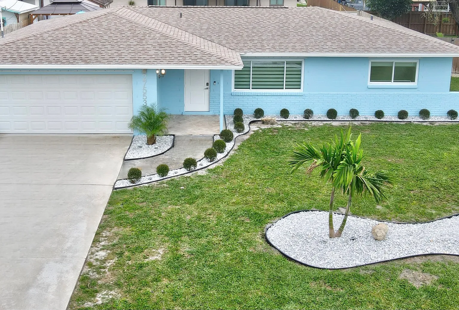 3 bed, 1600 sqft, $4,300 — Photo 1