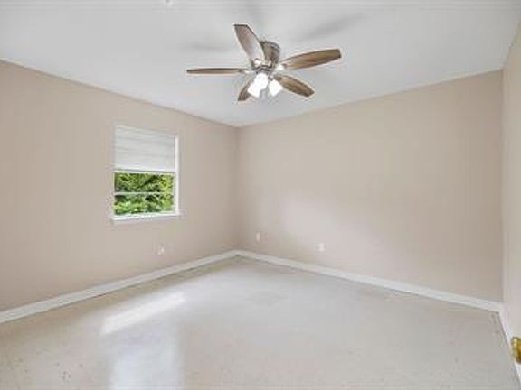 4th image of 811 S Olive St