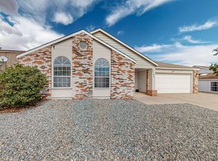 1748 Blueberry Dr NE, Rio Rancho, NM 87144