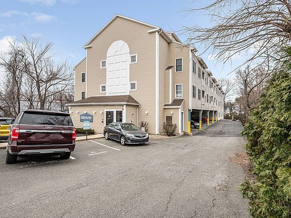 2nd image of 39 Broadway APT 305