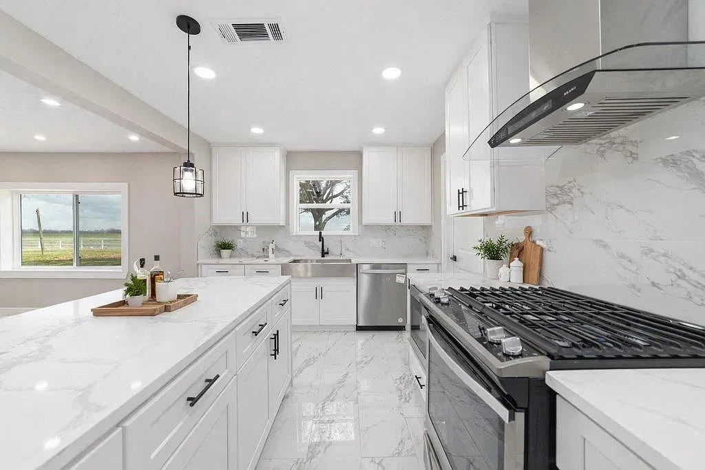 4 bed, 3.0 bath, 3798 sqft, $3,500 — Photo 1