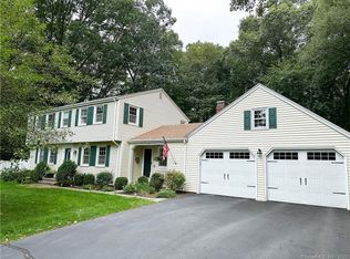 13 Monticello Dr, East Lyme, CT 06333
