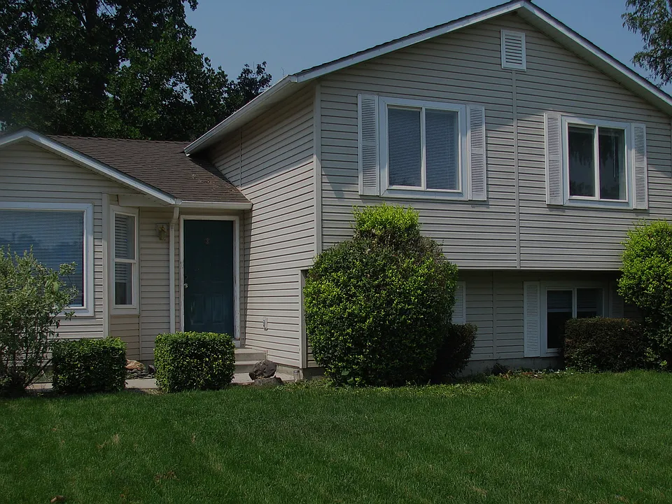 15 N Borah Way