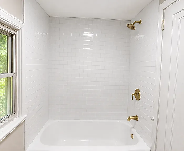 820 Center Ave — Photo 11