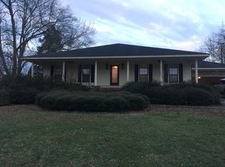 180 E Alice St, Noxapater, MS 39346