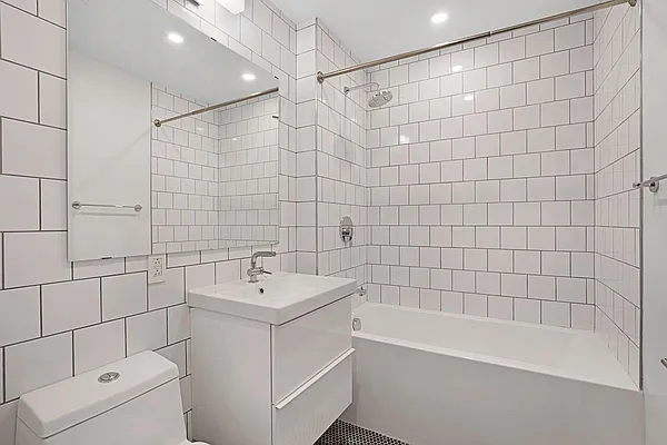 Rented by Compass | media 10