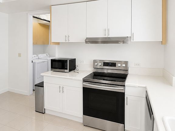 2nd image of 1 Keahole Pl APT 2505
