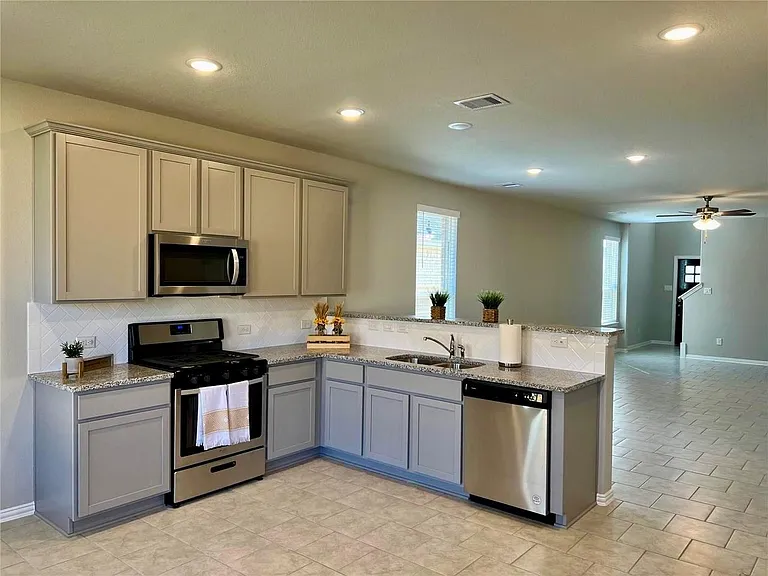 31418 Horseshoe Meadow Bnd — Photo 6