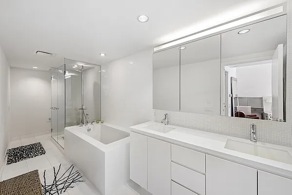 Rented by Nest Seekers International | media 32