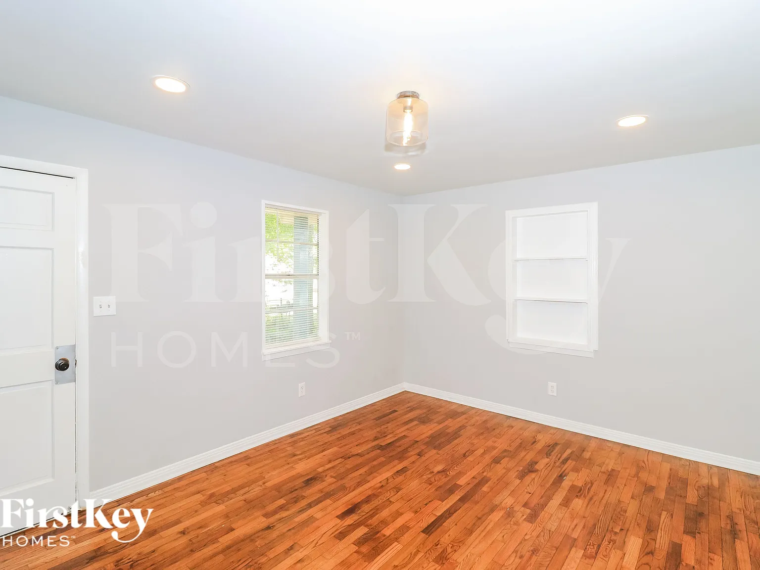 4 bed, 2.0 bath, 1417 sqft, $1,555 — Photo 4