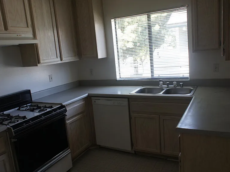 410 S Clementine St #108 — Photo 13