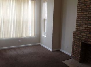 3212 W Walnut St #2, Chicago, IL 60624