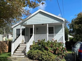 53 Baldwin Ter, Fairfield, CT 06824