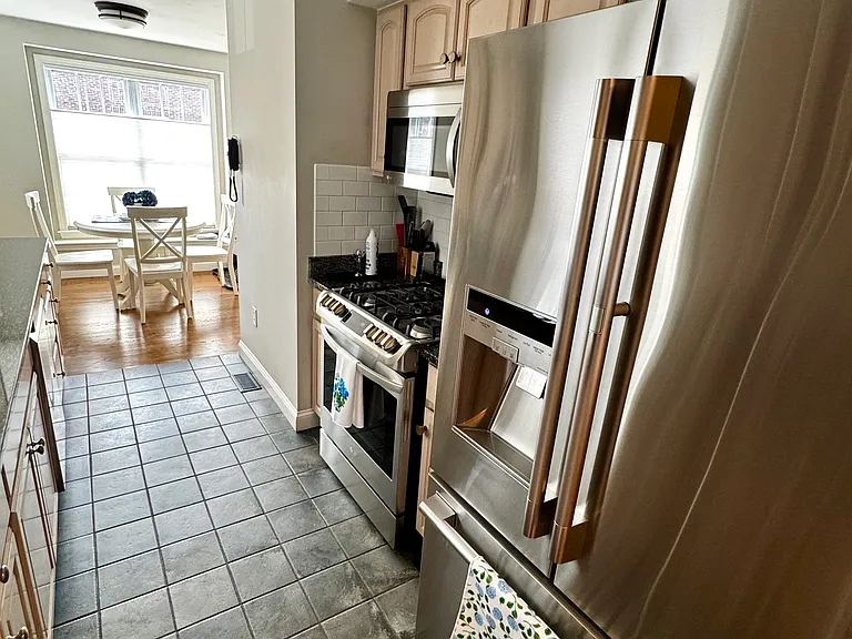 10 Shanley St #10 — Photo 6