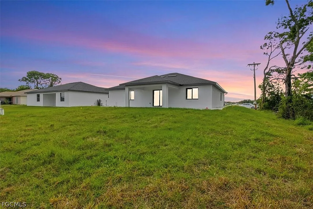 4 bed, 3.0 bath, 1650 sqft, $2,400 — Photo 4
