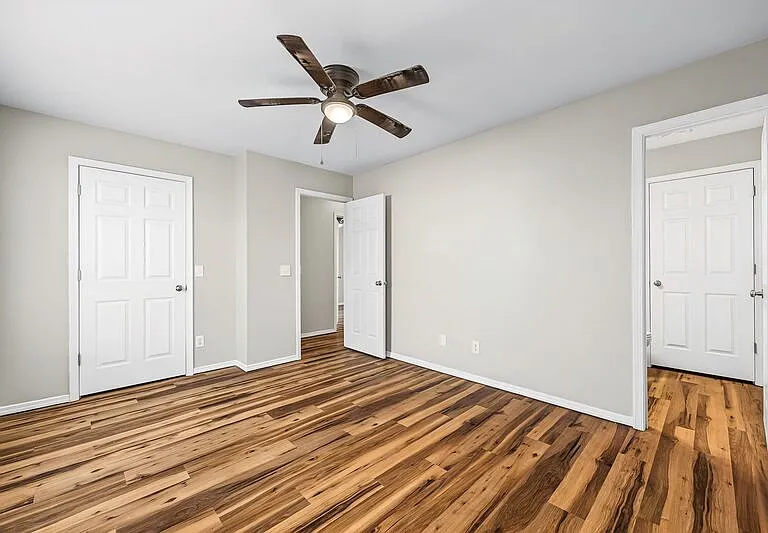 302 Parkcrest Dr — Photo 13