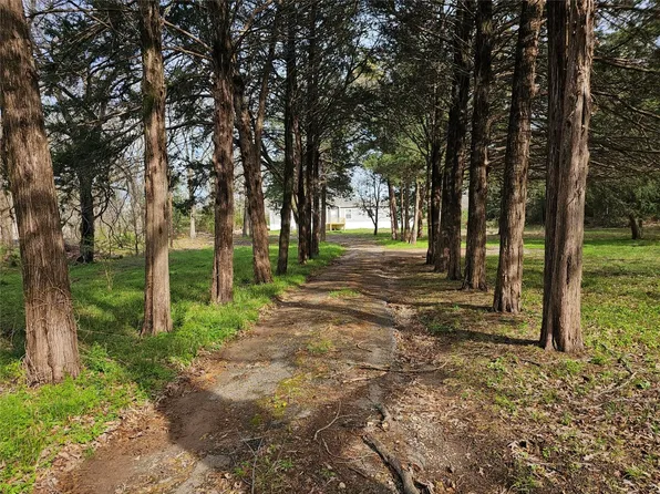 790 Rs County Rd #3202, Emory, TX 75440